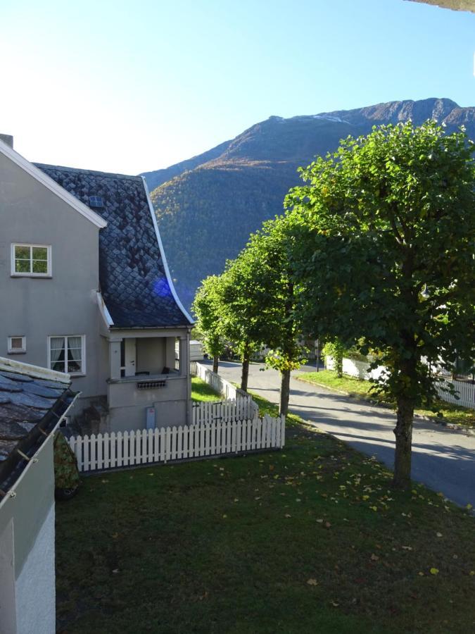 Fjordshelter- Cozy Townhouse Villa Tyssedal Exterior photo